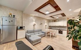 Apartments Near Kiev Botanical Garden Ym.Hryshka
