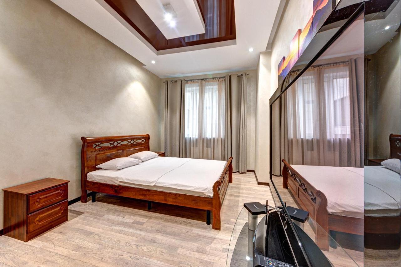 Apartments Near Kiev Botanical Garden Ym.Hryshka Екстер'єр фото