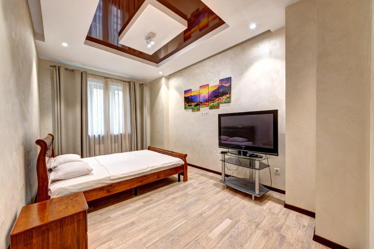 Apartments Near Kiev Botanical Garden Ym.Hryshka Екстер'єр фото